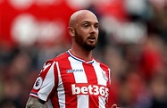 Stephen Ireland on trial with League One side in bid to return from two ...