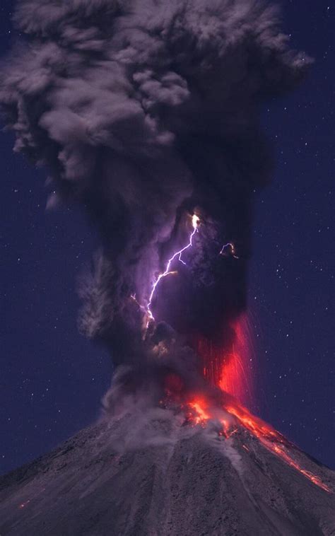 Download Lightning In Volcano Free Pure 4k Ultra Hd Mobile Wallpaper