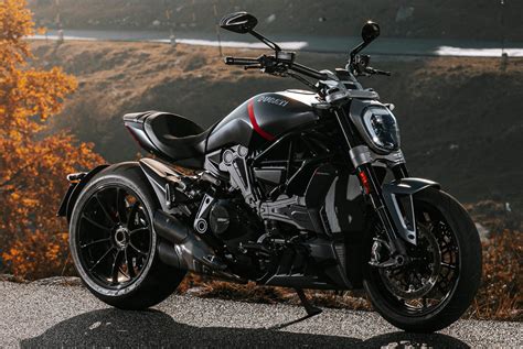 Paint is the last thing that happens on a custom job, but it's the first thing that people notice. 2021 Ducati XDiavel Black Star: Superior riding comfort ...