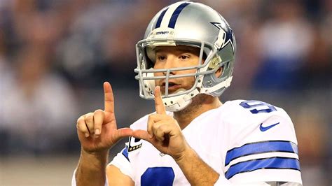 Nfl Tony Romo Breaks Troy Aikmans Record For Yards Passing As Cowboys
