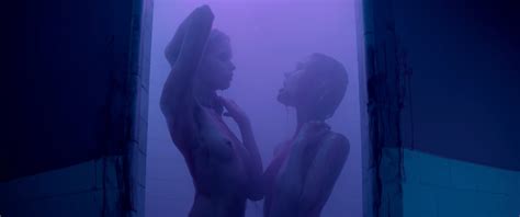 Abbey Lee Bella Heathcote The Neon Demon 2016 MoviesSexScenes