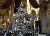 The Gothic Masterpiece of St Vitus Cathedral Prague - The World Is A Book