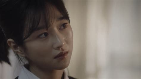 Sang pil becomes a lawyer and begins to go. Lawless Lawyer Korean Drama Recap: Episode 2