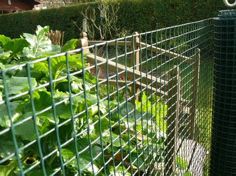 Garden mesh is extruded plastic mesh for use within the garden as a general purpose plastic garden mesh, including garden fencing, garden shading & tree guards etc. Garden Fence Plastic Trellis Mesh Netting - Buy Garden ...