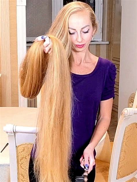 Video Her Blonde Hair Is Longer Than Herself Realrapunzels Long Hair Styles Thick Hair