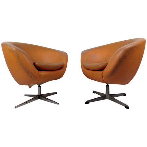 Pair Of Mid Century Modern Studio Hank Lounge Chairs By Jory Brigham