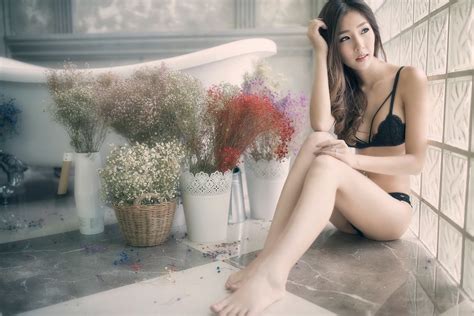 Wallpaper Model Jendela Bunga Bunga Rambut Panjang Asia Duduk Fotografi Gaun Bh Mode