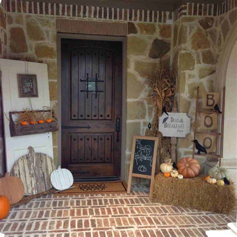 Halloween Front Porch Decor Ideas To Cast A Spooky Spell On The Trick Or Treaters Hike N Dip