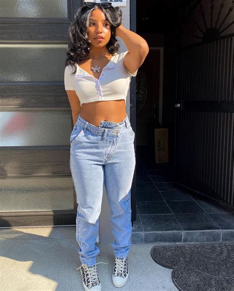 jayla on instagram “it s the jeans for me idk why enjoy yourself ️” outfit ideen outfit