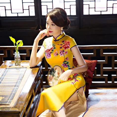 Yellow Long Cheongsam Sexy Chinese Traditional Dress Qipao Chinese Oriental Dresses China