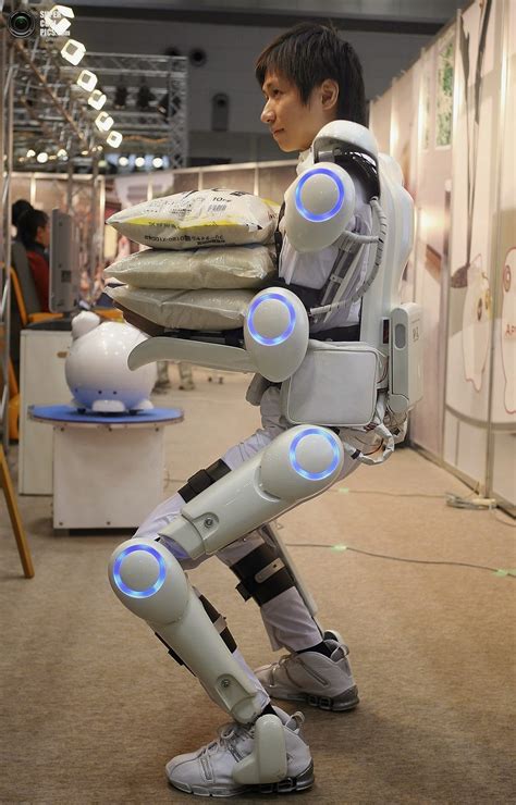 A Powered Exoskeleton - RoboTronicsPro