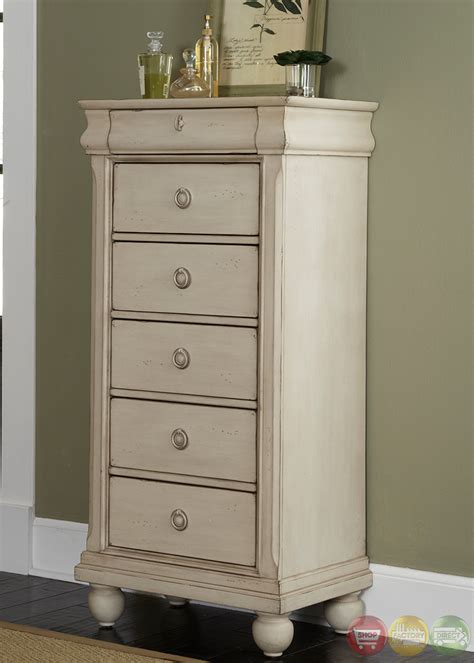 It is made of 100% natural northern white cedar. Rustic Traditions II Whitewash Finish Storage Bedroom Set