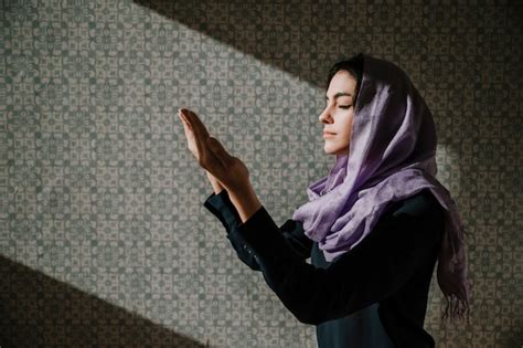 Muslim Woman Praying Free Photo