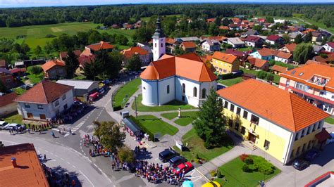 Župa Sveti Martin Na Muri Bilježi Sve Manje Podjela Sakramenata Crkva