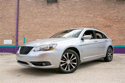 See photos, specs and safety information. 2014 Chrysler 200 - Our Review | Cars.com