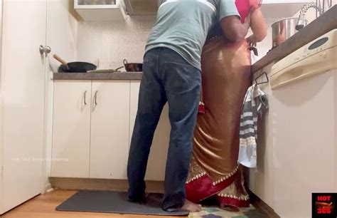 Indian Duo Romance In The Kitchen Saree Fucky Fucky Saree Hoisted Up And Caboose Smacked
