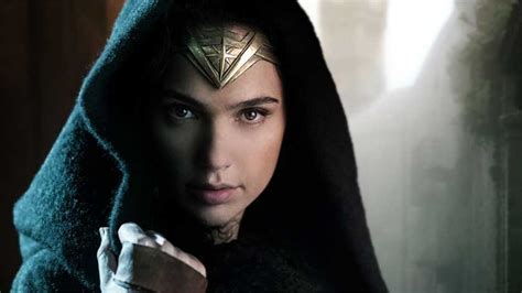 Wonder Woman Trailer Arrives From Sdcc In Badass Fashion