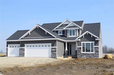 Sometimes the biggest problem that arises from the use of manufactured stone veneer siding isn't the finish itself, but the damage to a home's interior. J&N Stone, Inc. | Gray house exterior, House exterior ...