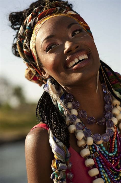 African Pretty Woman Beautiful Smile Black Is Beautiful Beautiful People Simply Beautiful