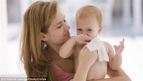 The Horrific Damage Baby Wipes Can Do To Childrens Skin Chemical In