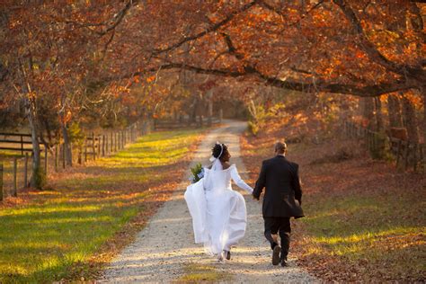 Fall Wedding Ideas On A Budget We Absolutely Love Wedding Spot Blog