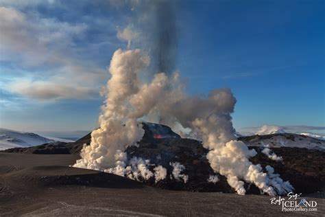 Fimmvörðuháls Volcanic Eruptions Iceland Landscape Photography