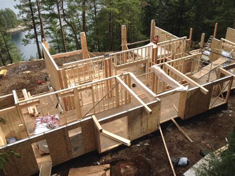 I remember staying at a friends log cabin that was built in a very similar way. Howe Sound Gambier Island Cabin Construction | Rick Gustavson