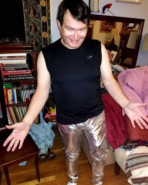 Man With Worlds Largest Penis Cant Wear Tight Clothes As Bulge