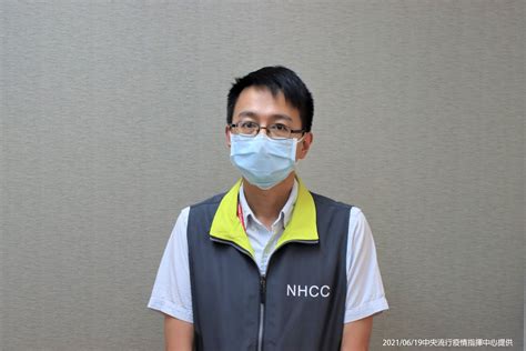 Jun 18, 2021 · 台灣的新冠本土疫情，雖然近幾天的單日新增確診皆在200例以下，還是不能放鬆警戒，何時解封三級仍是未知數。而根據澳門政府公告，當地今(18日. 男子搭機前往澳門確診 羅一鈞：對社區影響非常低 | 生活 | 新頭殼 Newtalk