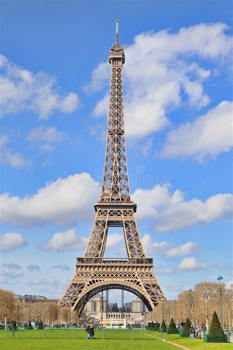 Daylight View Of The Eiffel Tower La Tour Eiffel Editorial Stock Photo Image Of Famous