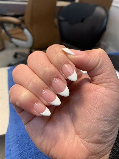 White French Tip Almond Gel Nails In 2020 Gel Nails French Almond