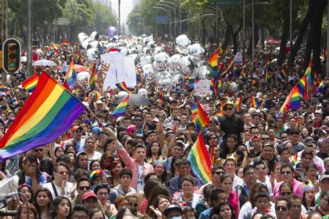 As Se Vivi El D A Del Orgullo Lgbtiq En Ecuador Con Varias