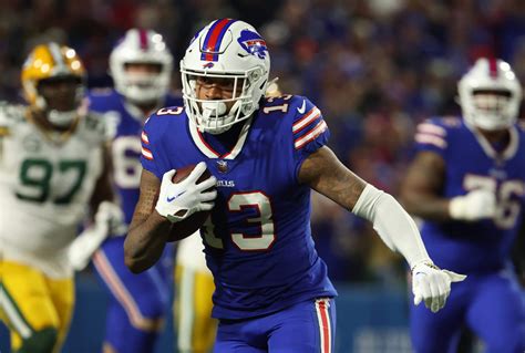 Jacksonville Jaguars Sign Gabe Davis: 3-Year, $39M Deal Details - BVM