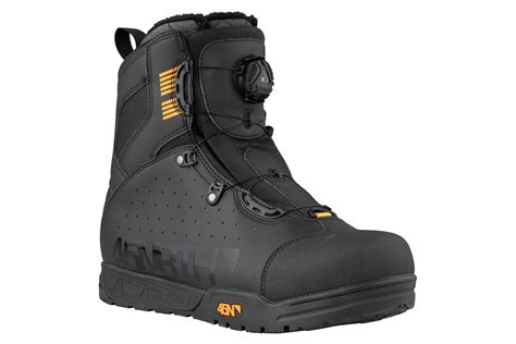 Updated 2020 45nrth Wolvhammer And Wolfgar Winter Cycling Boots