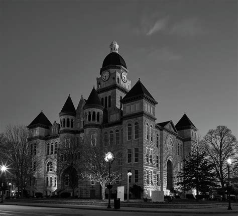 Evening At The Historic Jasper County Courthouse Photograph By Mountain