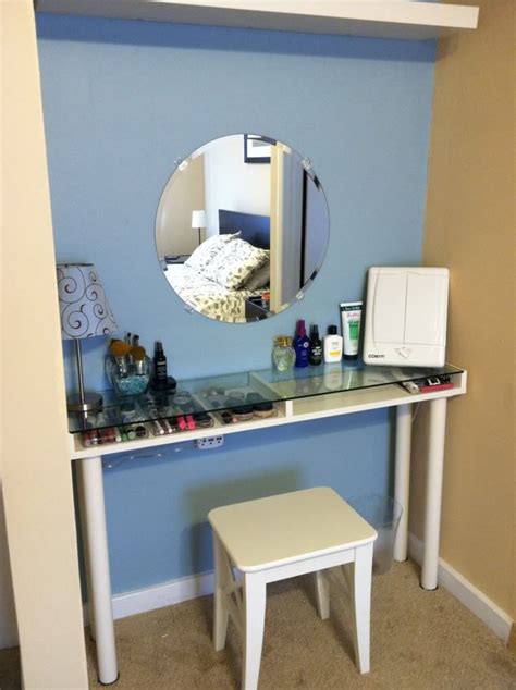 Organizing and cleaning your makeup can be done at any time, so if you also have the spirit but not the tools, we are here to help you with some great ideas diy makeup vanity uses the old ikea furniture (could it get any better). DIY Ikea Makeup Vanity | Diy vanity, Diy furniture ...