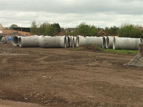 1050mm Precast Concrete Pipes Marshalls Deliveries Of 1050 Flickr