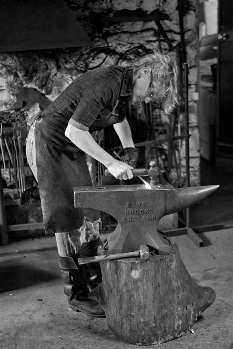 Female Artist Blacksmith Malham Smithy Old Photos Vintage Photos