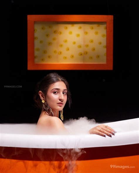 Dhvani Bhanushali Hot HD Photos Wallpapers For Mobile WhatsApp DP P Png