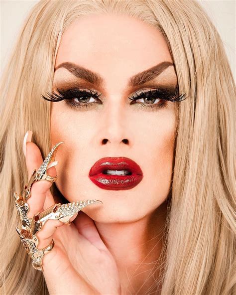 Pin By Laura Melgert On Drag Queens Rupaul Drag Queen Queen Makeup