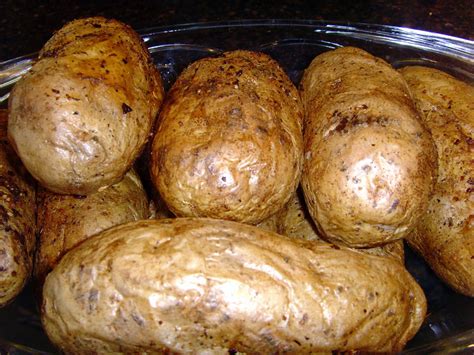Bake the potatoes at 400° f for about 1 ½ to 2 hours, depending on your oven. Kitchen Tip: Oven Baked Potatoes • Food, Folks and Fun