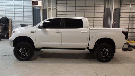 2013 Toyota Tundra 4d Crewmax White 6 Speed Automatic Lifted New Tires