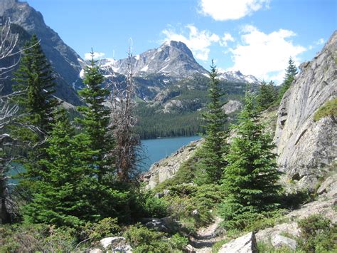 Hiking Trails In The Beartooth Mountains Mthikes Rainbow Lake Big