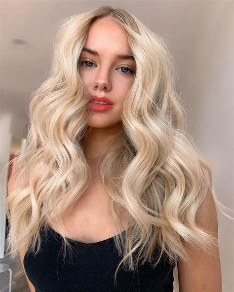 Creamy Blonde Curls 🍭 Blondehair Creamyblonde Blondeinspo