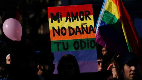 El De Las Mujeres Lesbianas Y Bisexuales Se Ha Infligido Da O