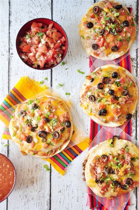 Explore delicious mexican food recipes by visiting its regions. Mexican Pizza | Recipe | Mexican pizza, Food, Mexican food ...