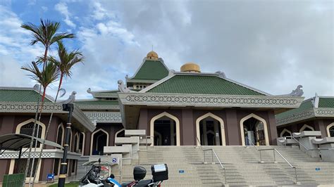 It is located next to the melaka general hospital in melaka city, malaysia. Test Youtube Live Di Masjid Al-Azim, Masjid Negeri Melaka ...