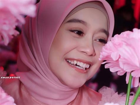 Lesti kejora sendiri berada dalam urutan ke lima. Foto Lesti Kejora Saat Perawatan Wajah, Dari Botox Sampai ...