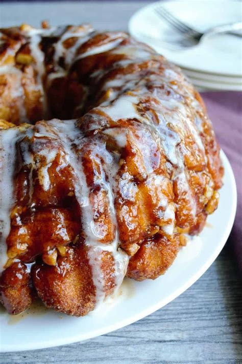 Granny's monkey bread recipe is the sweetest way to start your day. Apple Fritter Monkey Bread | Recipe | Monkey bread, Apple fritters, Recipes