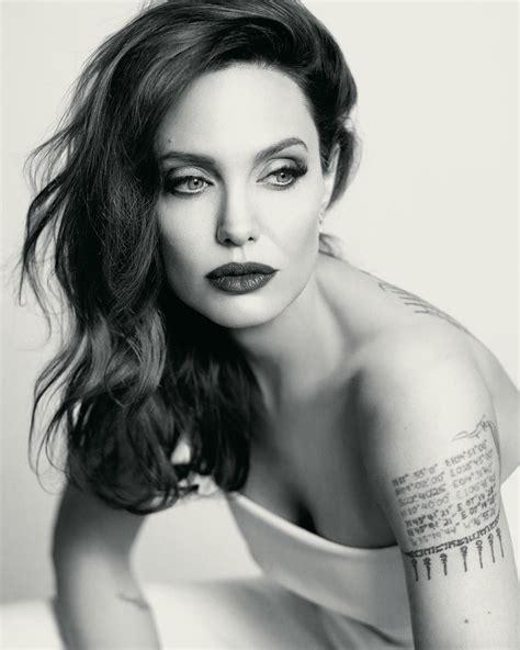 Photos Angelina Jolie Poses For Mario Testino Artofit